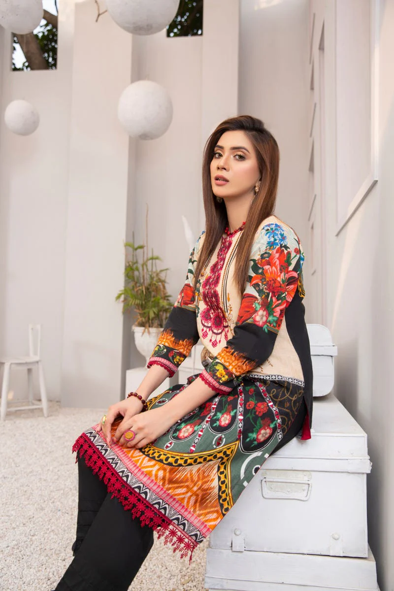 Winter 2 Pcs Ready to Wear Hand Embroidered Collection by Zaiwa 05 - Image 4